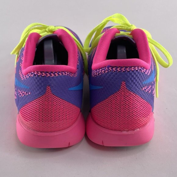 nike girls running shoes